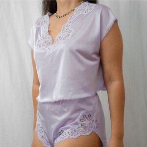 VINTAGE VANITY FAIR 1980’s light lavender lilac purple nylon lingerie sleep set